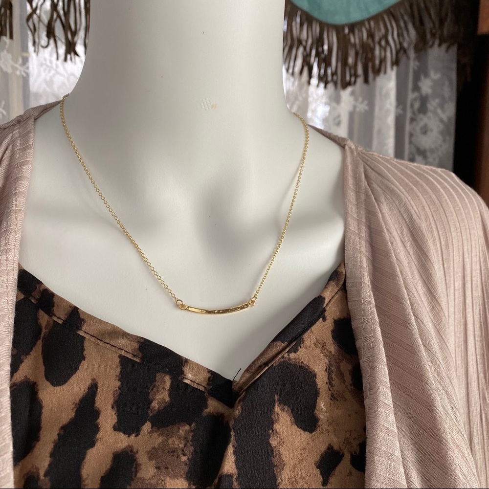 NEW Curved Bar Necklace. Gold. Fashion Statement